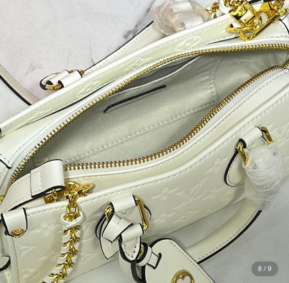 Louis Vuitton On the Go East West White Blanc Tote Bag