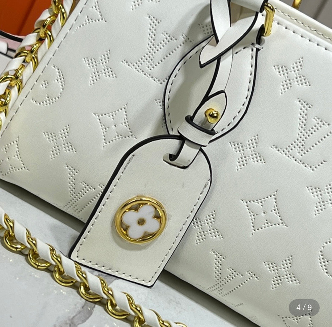 Louis Vuitton On the Go East West White Blanc Tote Bag